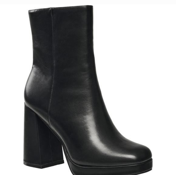 French Connection women's gogo ankle boot, Size 6.0 New with box. - Picture 12 of 12